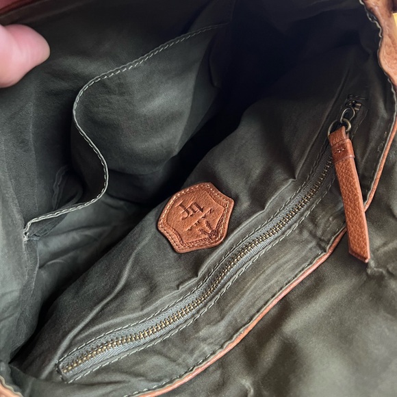 Zara Tan Crossbody Bag with Adjustable Strap and Flap Closure - Picture 6 of 8